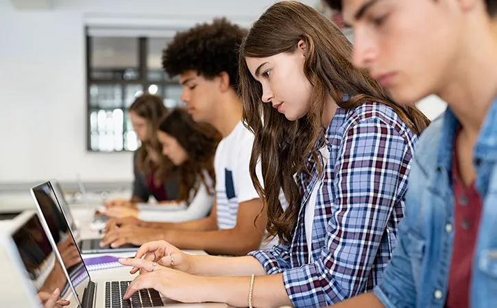 Digital SAT vs. Traditional SAT: Key Differences Every Student Should Know